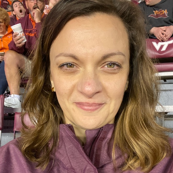 Meet your Posher, Lori - Picture 1 of 1